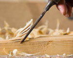 Entretien de meuble en bois par Menuisier France à Les Menus